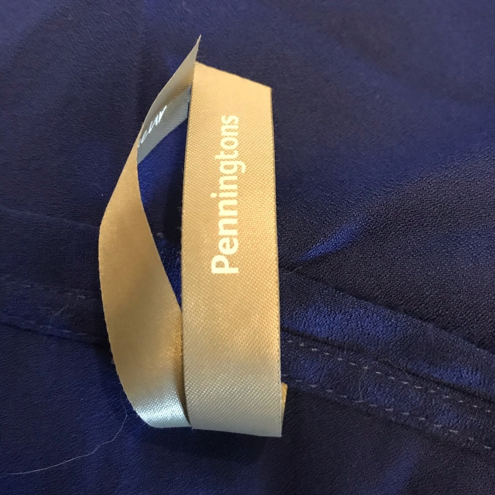 Pennington’s Top - Picture 5 of 6